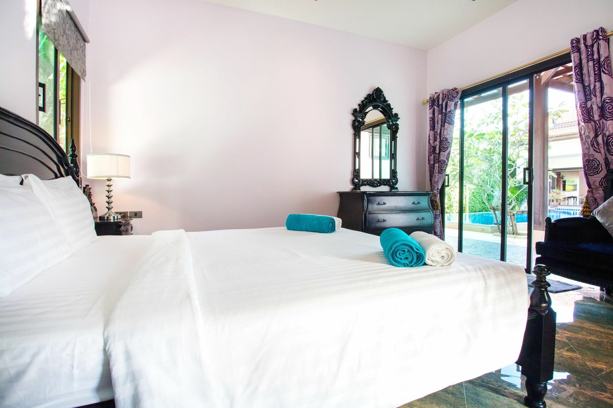 Jewels Villas Phuket Surin Beach  Exterior photo