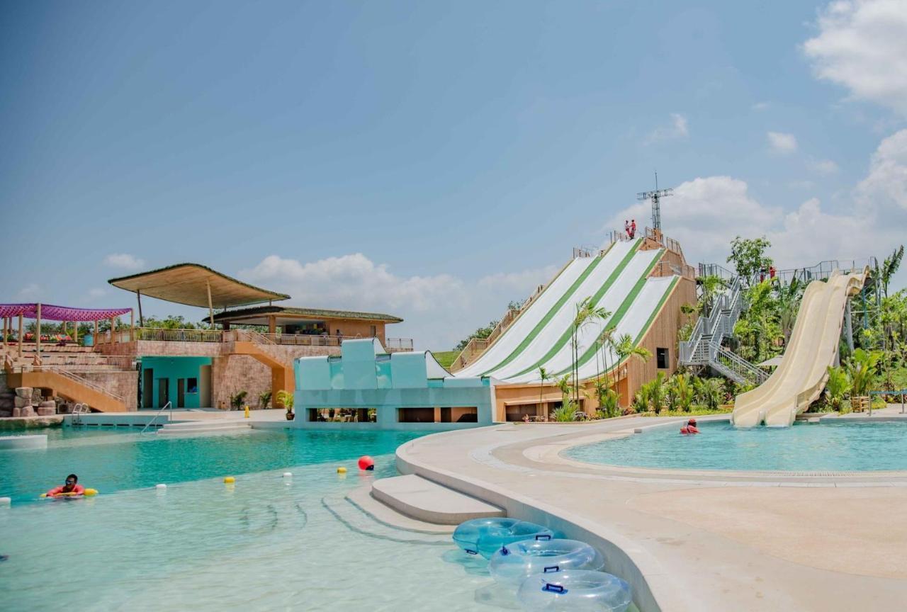 Jewels Villas Phuket Surin Beach  Exterior photo